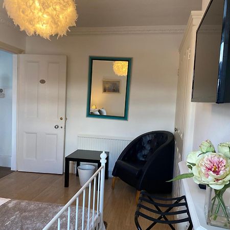 Deluxe Three Bed Bnb In Henley-On-Thames Near Station River & Town Centre Eksteriør billede