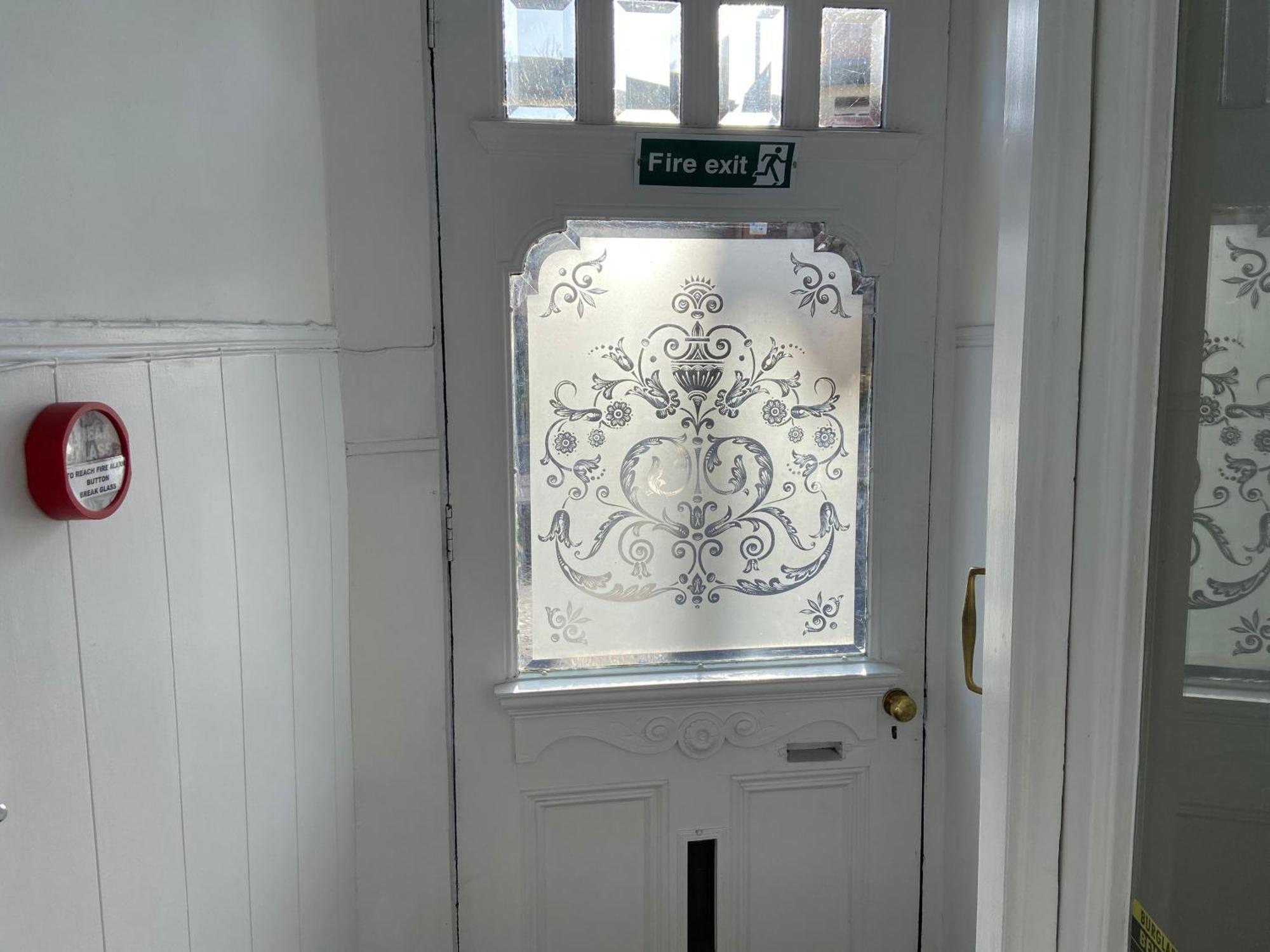 Deluxe Three Bed Bnb In Henley-On-Thames Near Station River & Town Centre Eksteriør billede