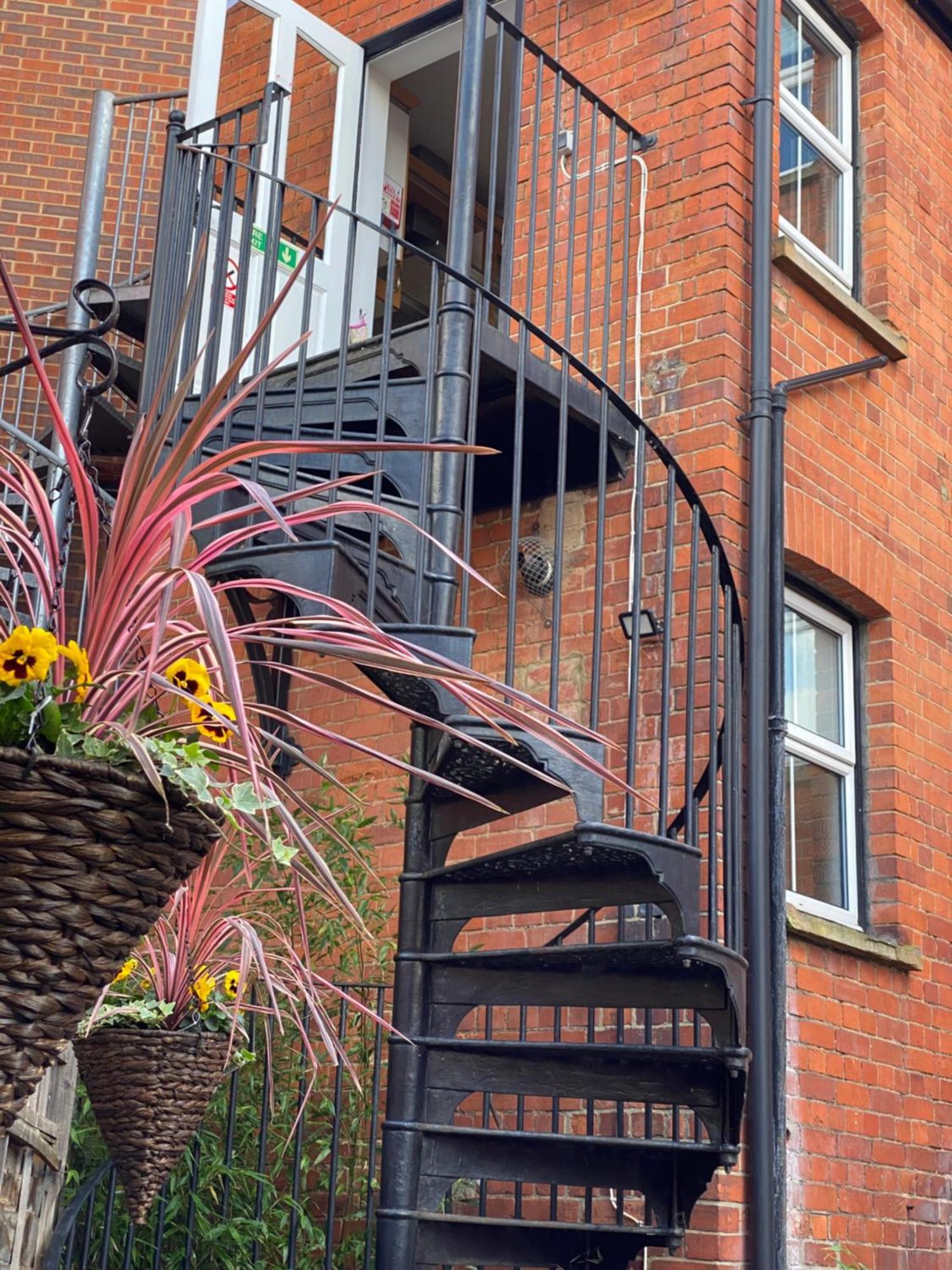 Deluxe Three Bed Bnb In Henley-On-Thames Near Station River & Town Centre Eksteriør billede