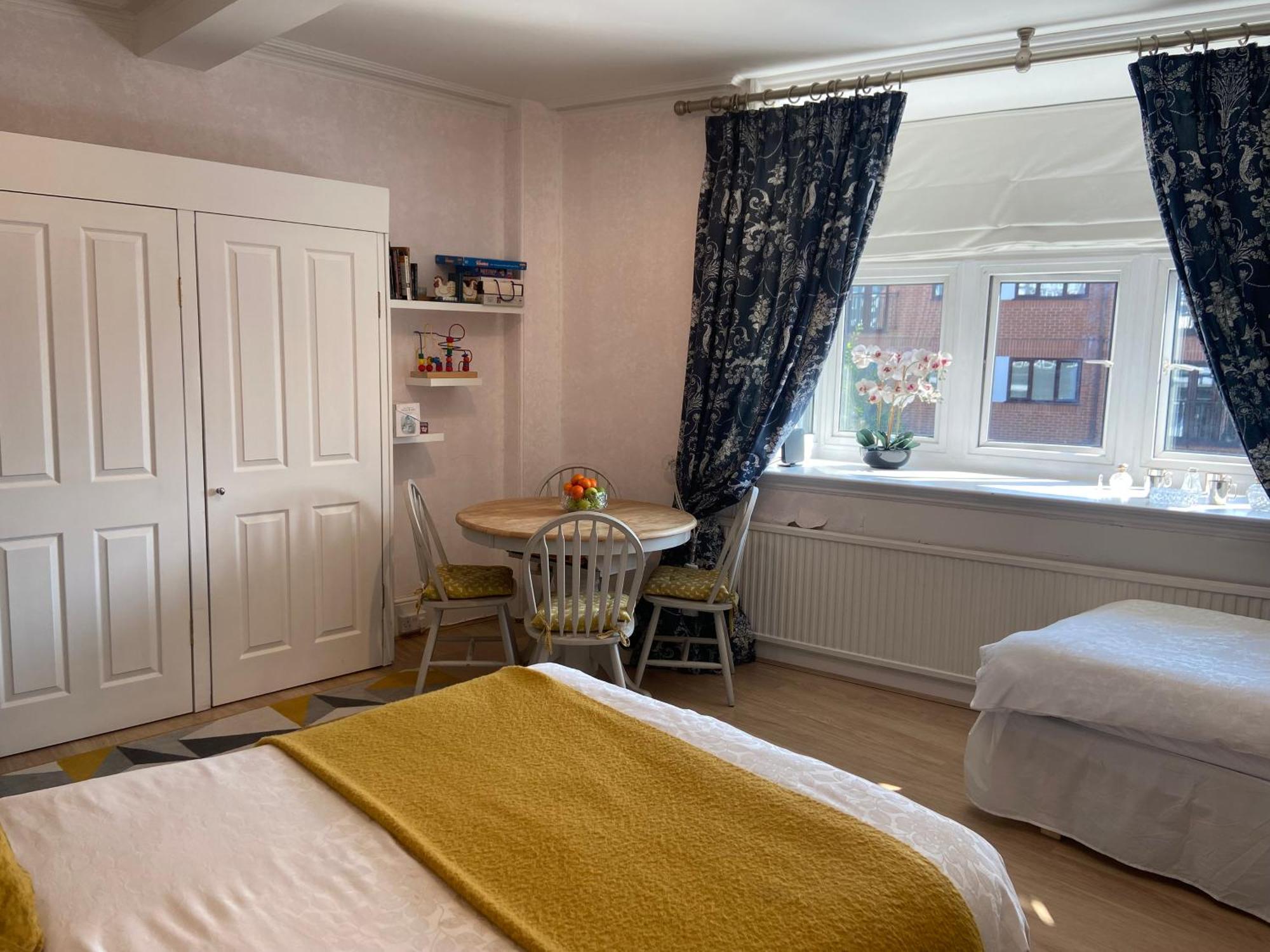 Deluxe Three Bed Bnb In Henley-On-Thames Near Station River & Town Centre Eksteriør billede