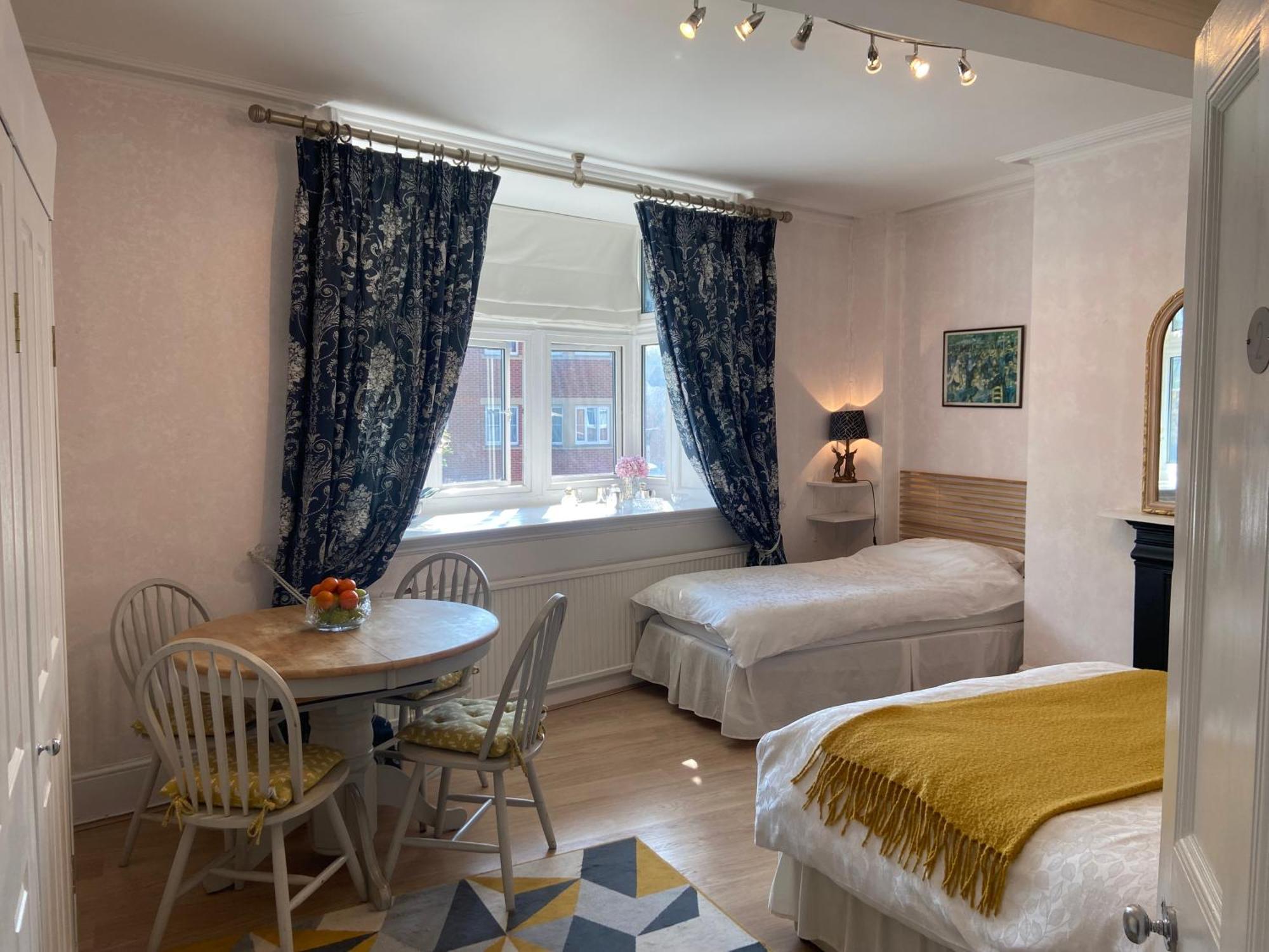 Deluxe Three Bed Bnb In Henley-On-Thames Near Station River & Town Centre Eksteriør billede